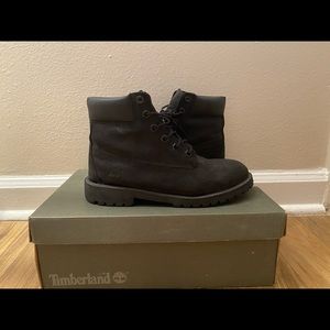Black timberland boots